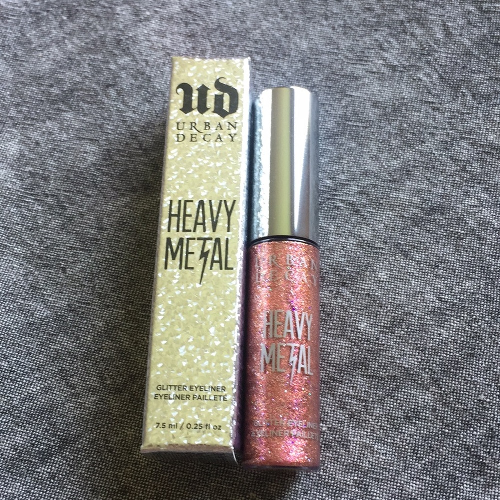 Urban Decay Heavy Metal Glitter Eyeliner in Volume